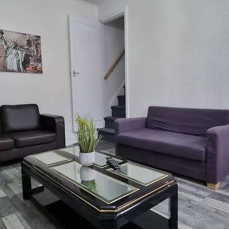 Apartment Your Away From Home!-comfy-cosy