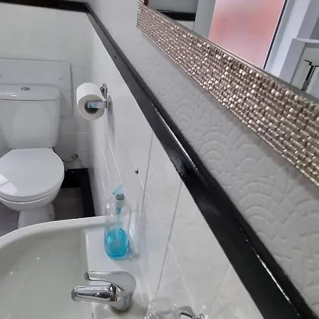 Your Away From Home!-comfy-cosy * Leeds (West Yorkshire)