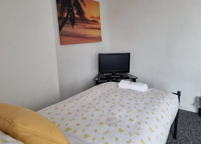 Your Away From Home!-comfy-cosy Apartment Leeds (West Yorkshire)