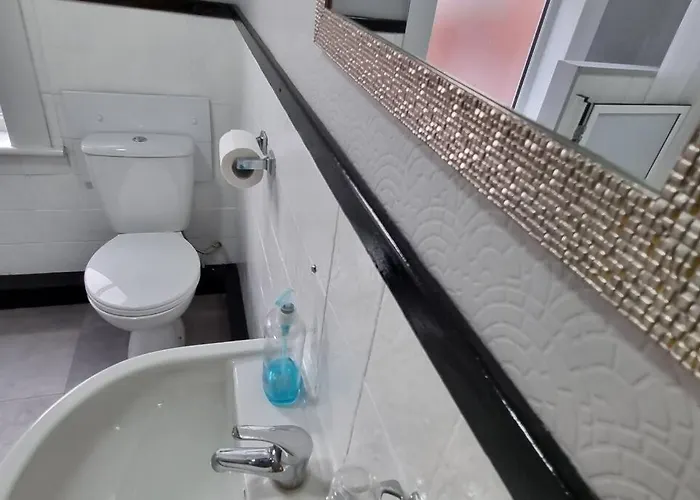 Your Away From Home!-comfy-cosy * Leeds (West Yorkshire)