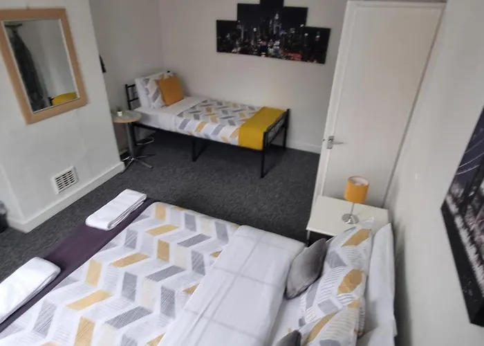 Your Away From Home!-comfy-cosy Apartment Leeds (West Yorkshire)