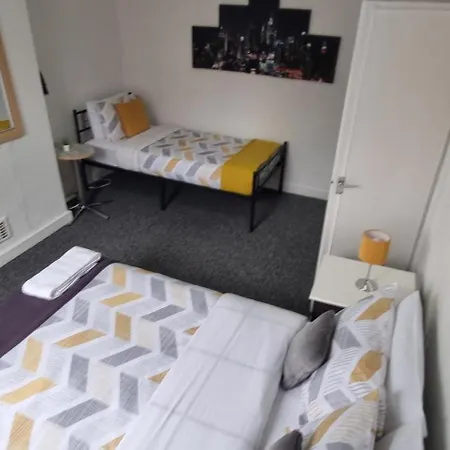 Your Away From Home!-comfy-cosy Apartament Leeds (West Yorkshire)